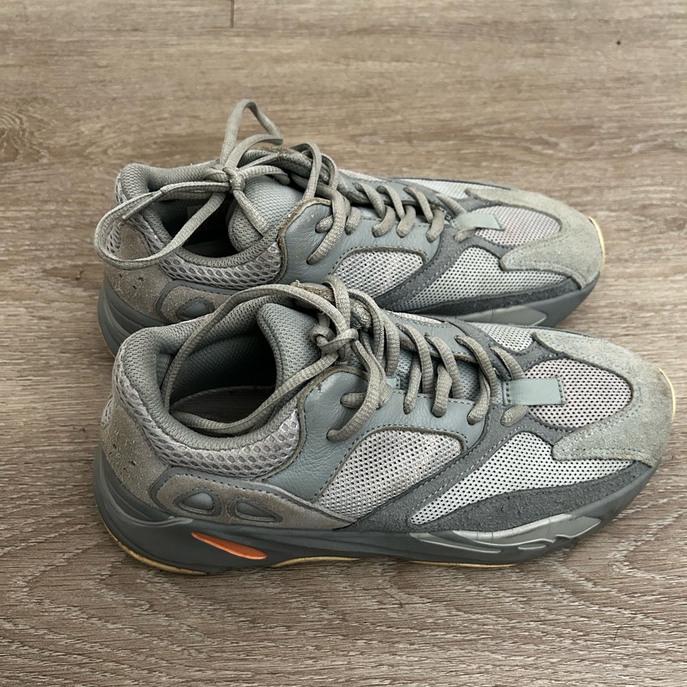Yeezy - Picture 3 of 3